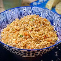 Yakimeshi gambas y verduras